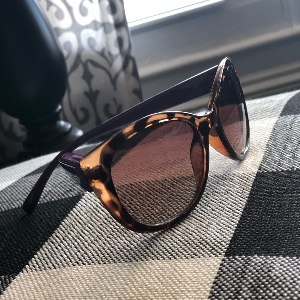 Betsey Johnson sunglasses
